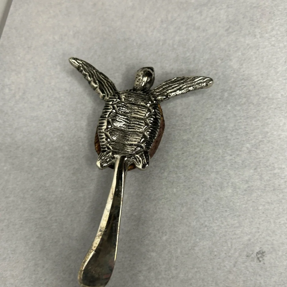Silver and Brown Turtle Cheese Spreader - Picture 4 of 5